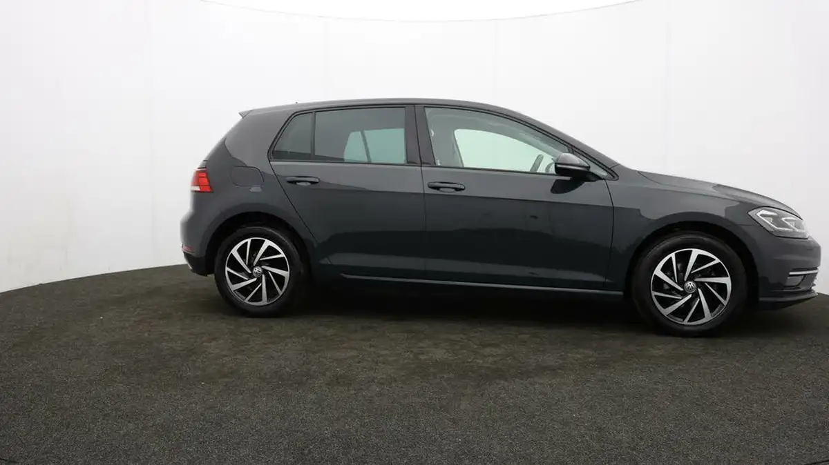2019-volkswagen-golf-16tdi-match-edition-hatchback-big-39