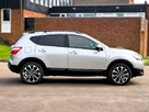 2013-nissan-qashqai-15td-360-small-8