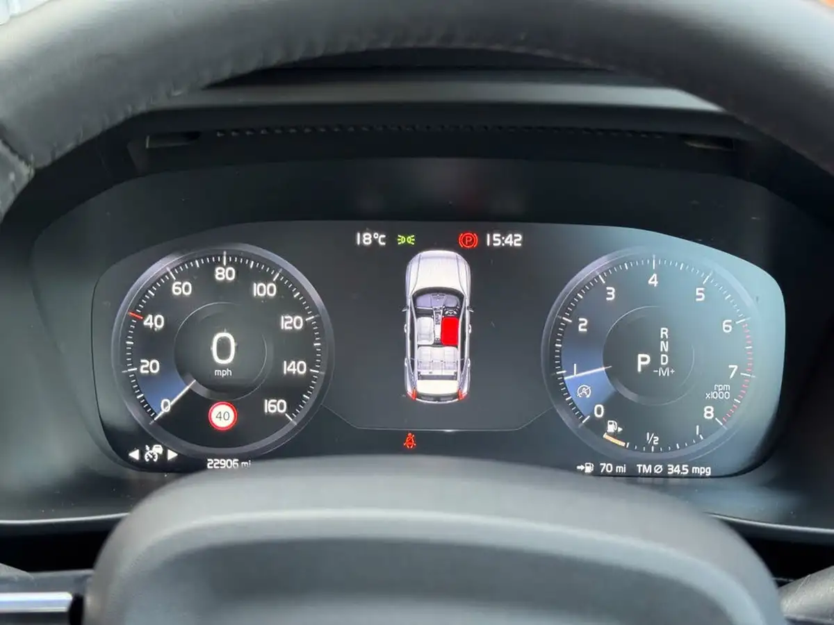 2019-volvo-xc40-20-t4-inscription-awd-big-31