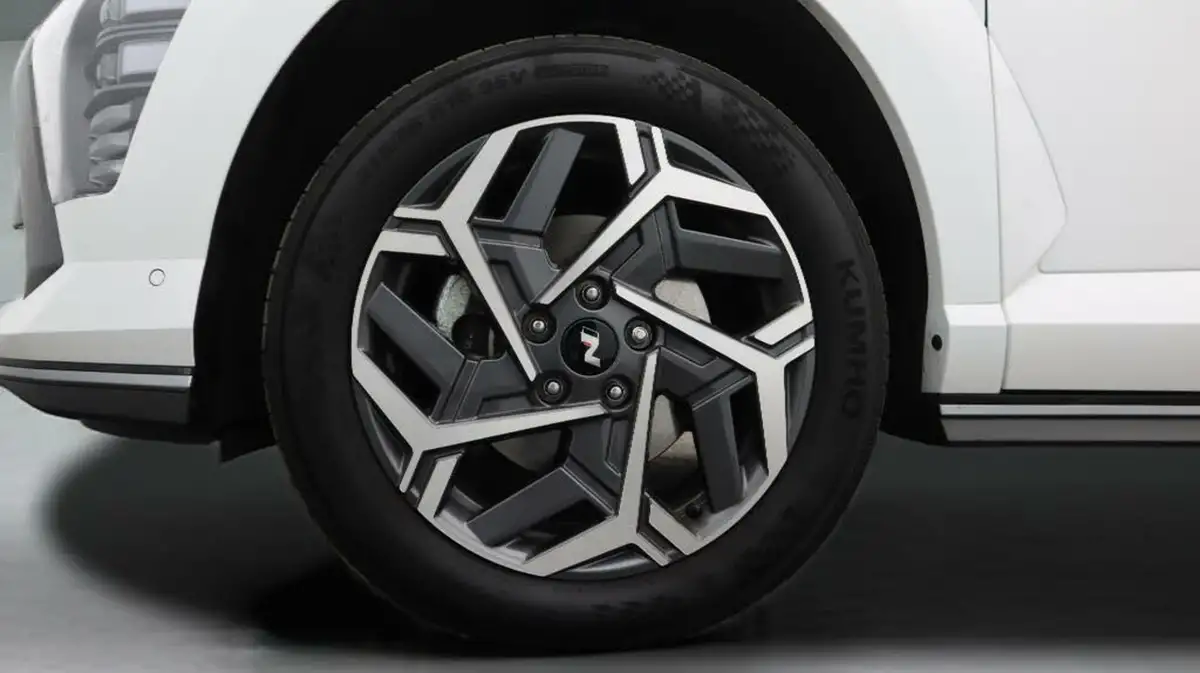 2024-hyundai-kona-16-gdi-n-line-s-141ps-dct-big-18