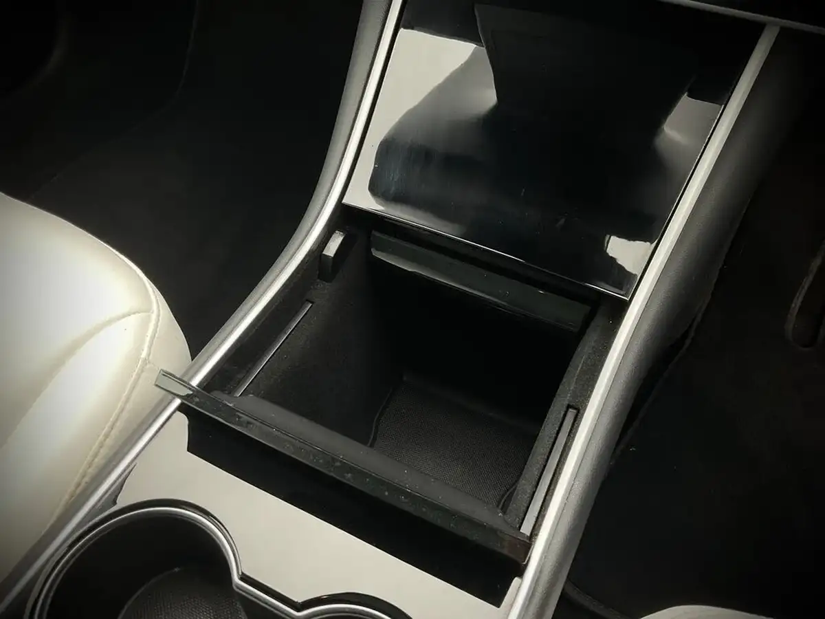 2020-tesla-model-3-e-performance-big-27