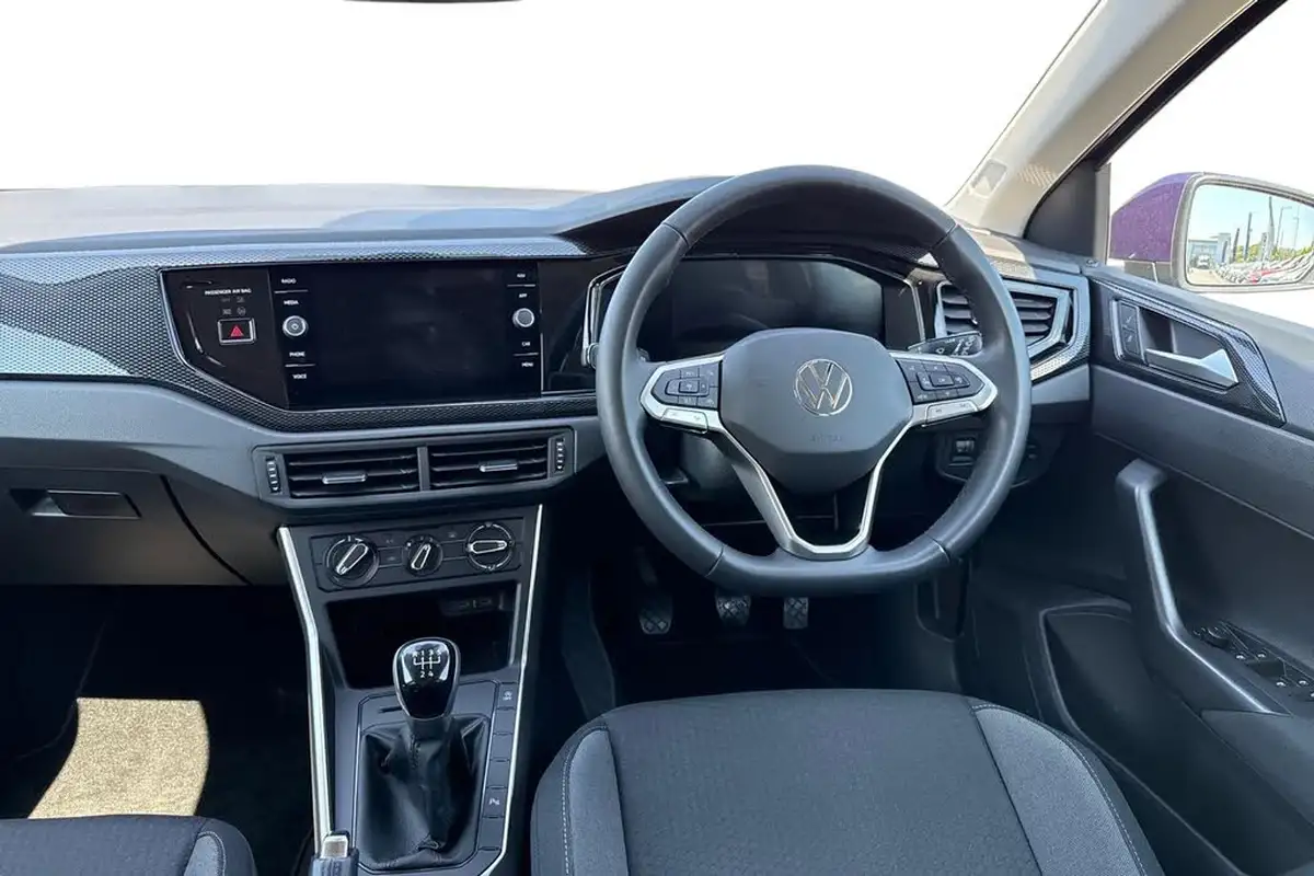 2023-volkswagen-polo-10-tsi-life-big-17