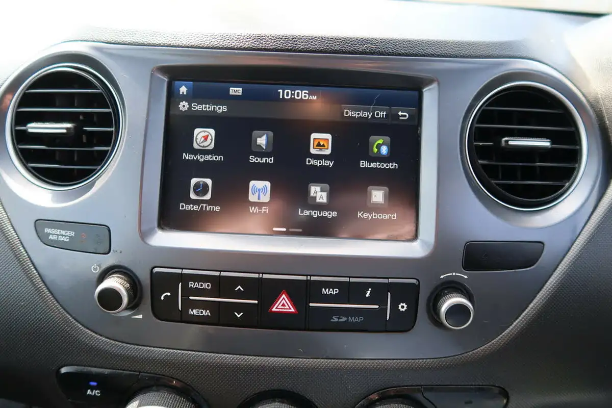2018-hyundai-i10-10-go-se-66ps-big-42
