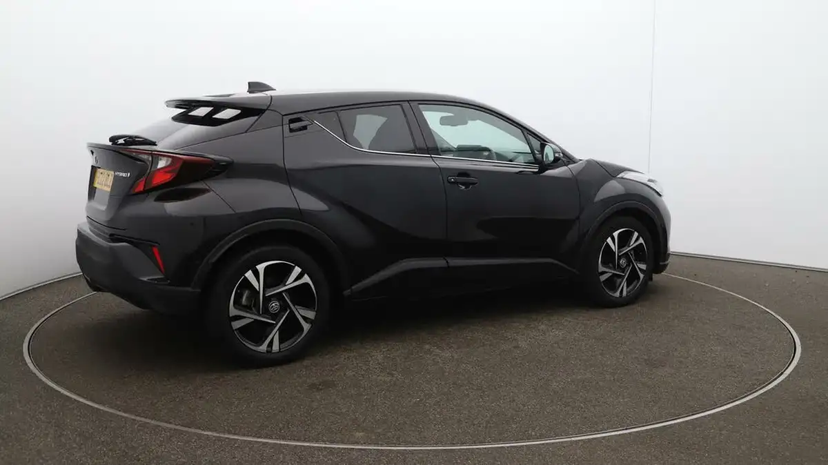 2022-toyota-c-hr-18-vvt-i-design-big-50