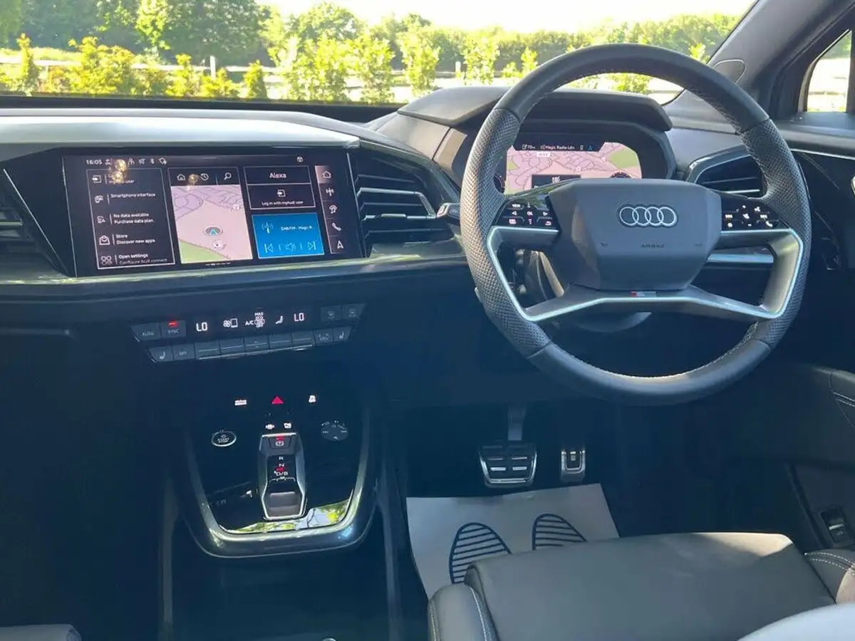 2024-audi-q4-e-tron-45e-s-line-sportback-auto-big-3