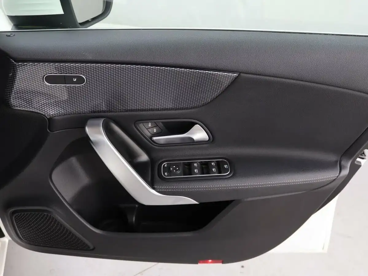 2020-mercedes-benz-a-class-15d-a180d-sport-hatchback-5d-7g-dct-big-25