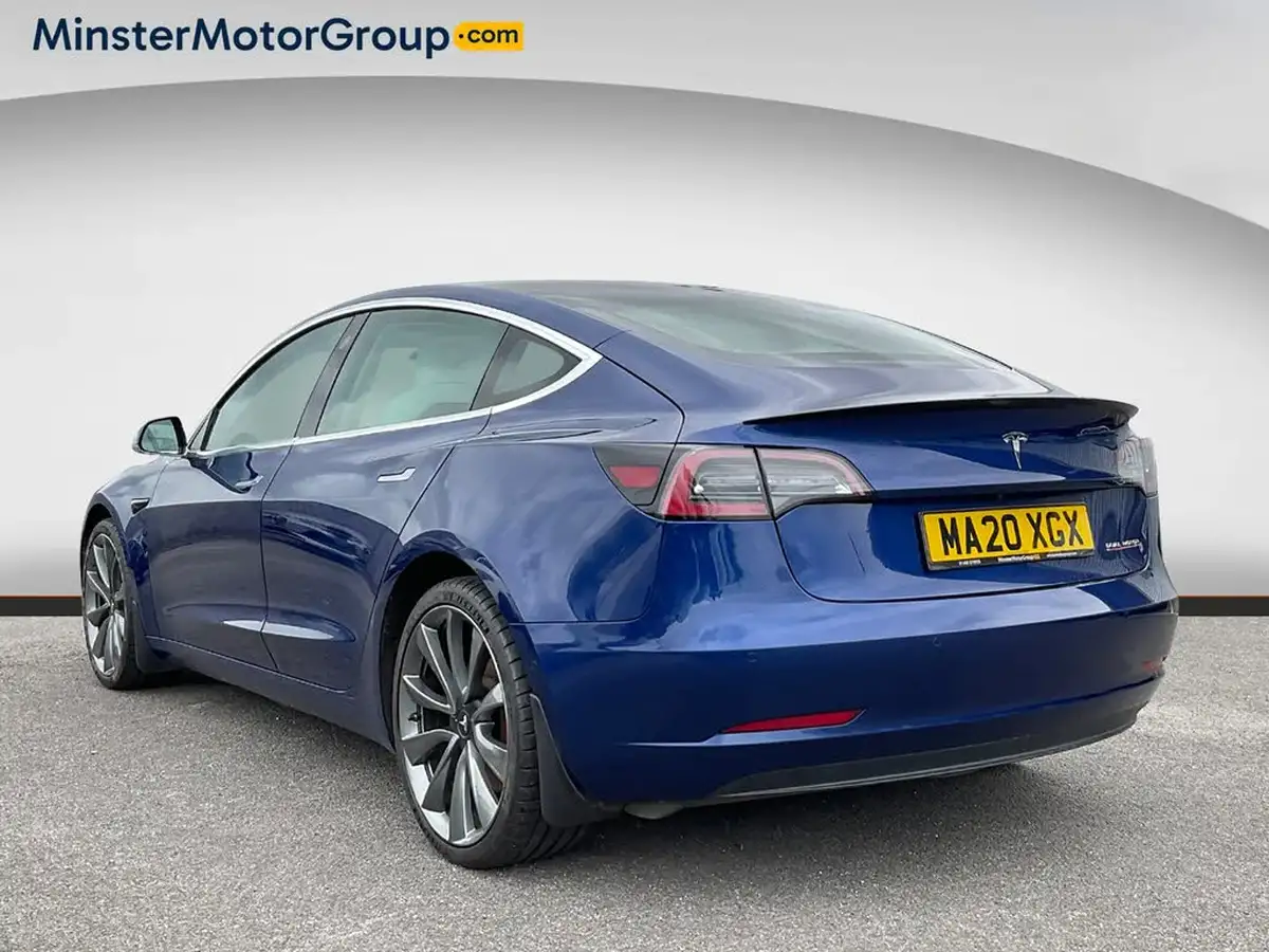 2020-tesla-model-3-e-performance-big-3