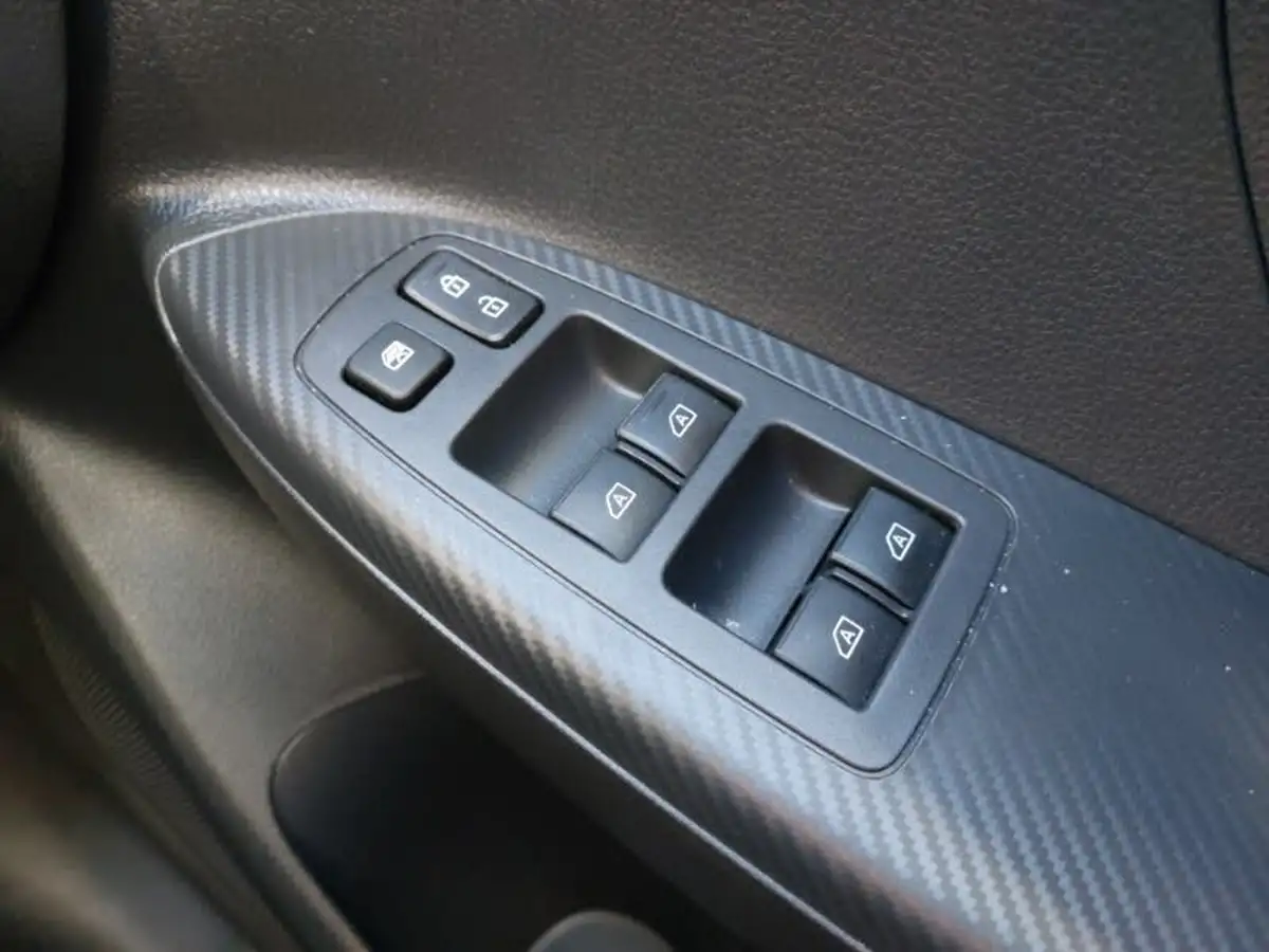 2020-mitsubishi-eclipse-cross-15-3-4wd-auto-big-17