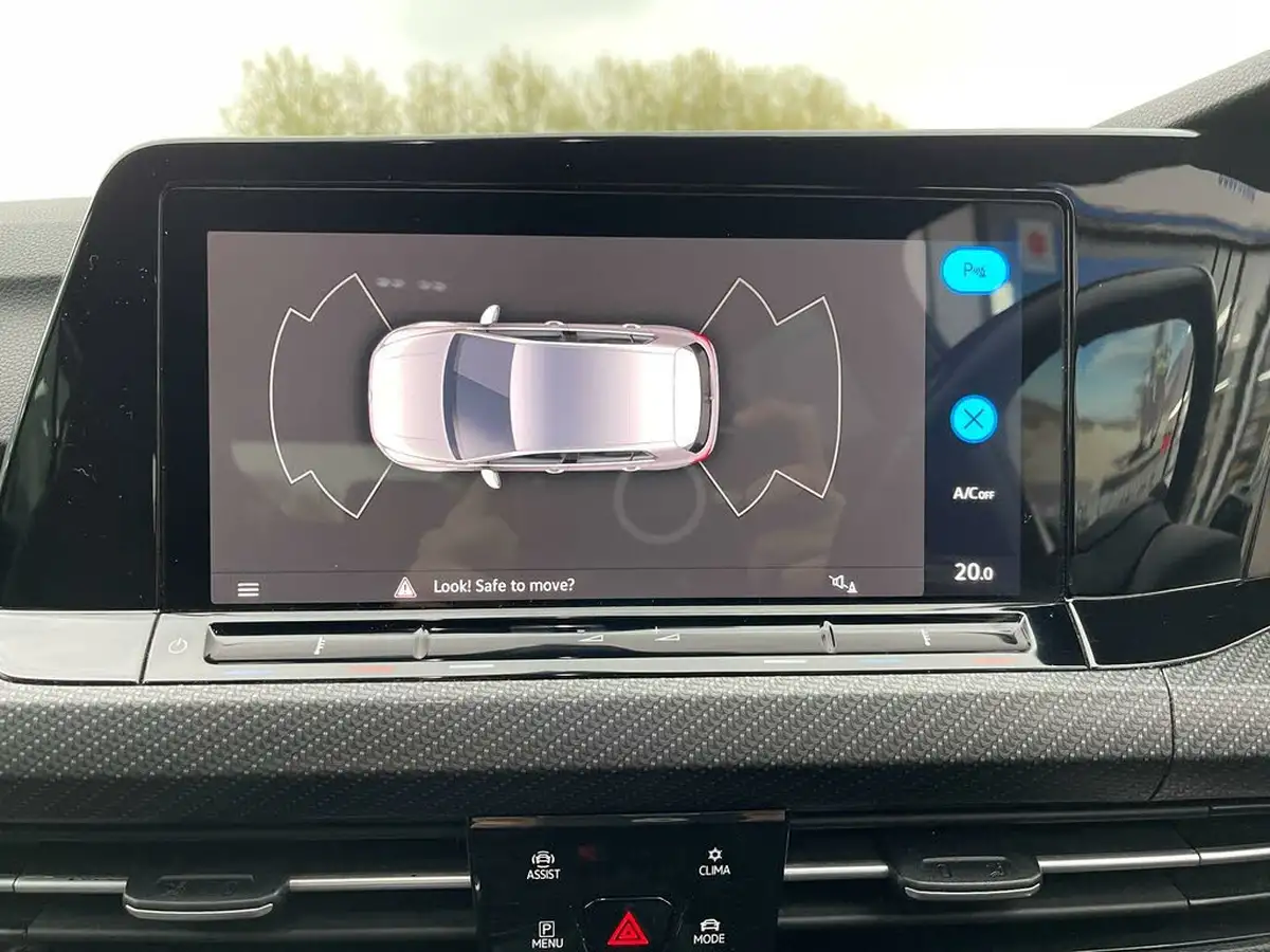 2021-volkswagen-golf-15-tsi-r-line-130ps-hatchback-big-41