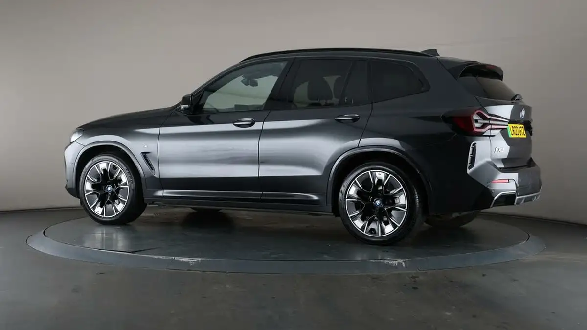 2022-bmw-ix3-e-m-sport-pro-big-75
