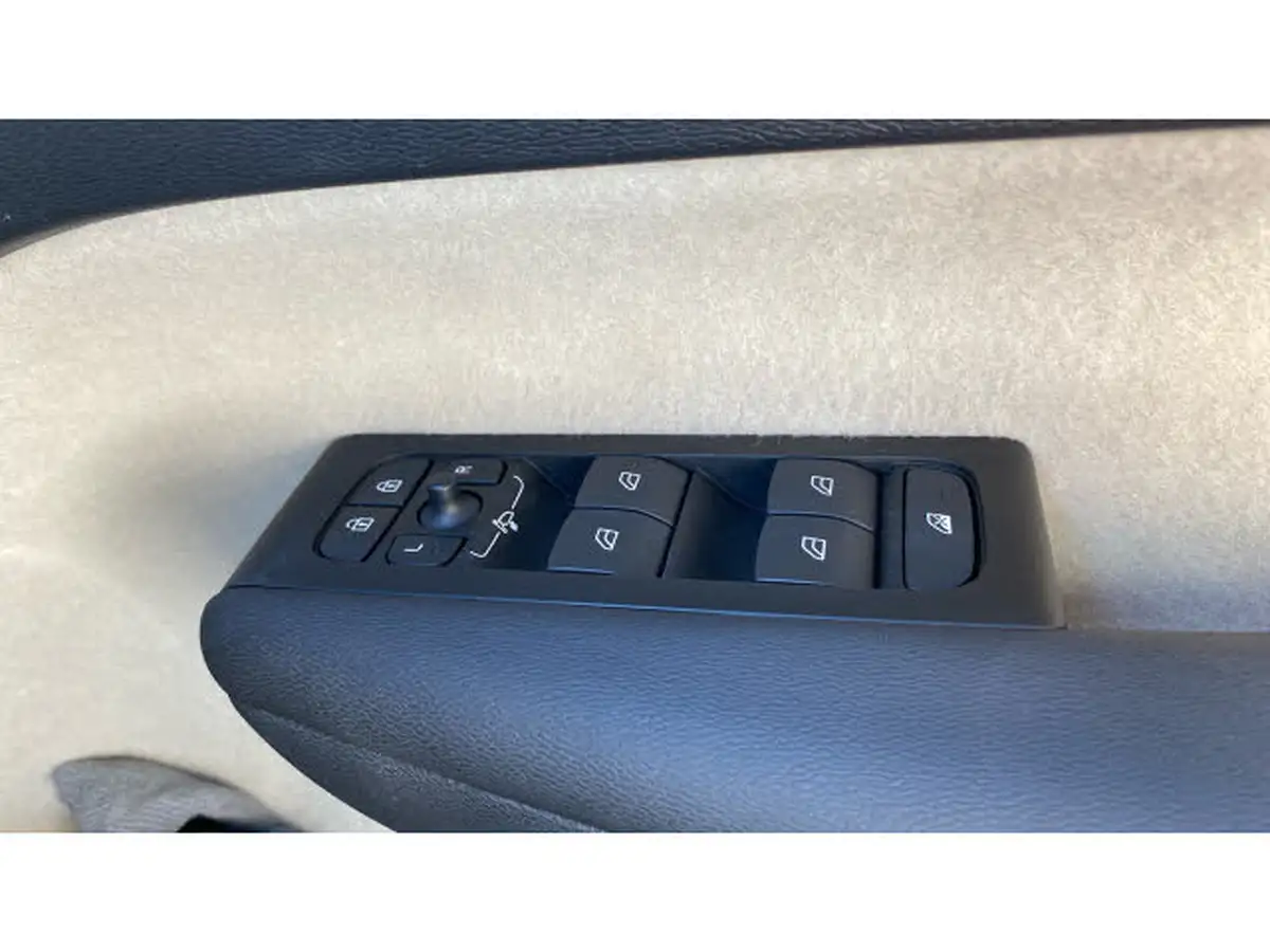 2022-volvo-xc40-20-b4-inscription-awd-big-25