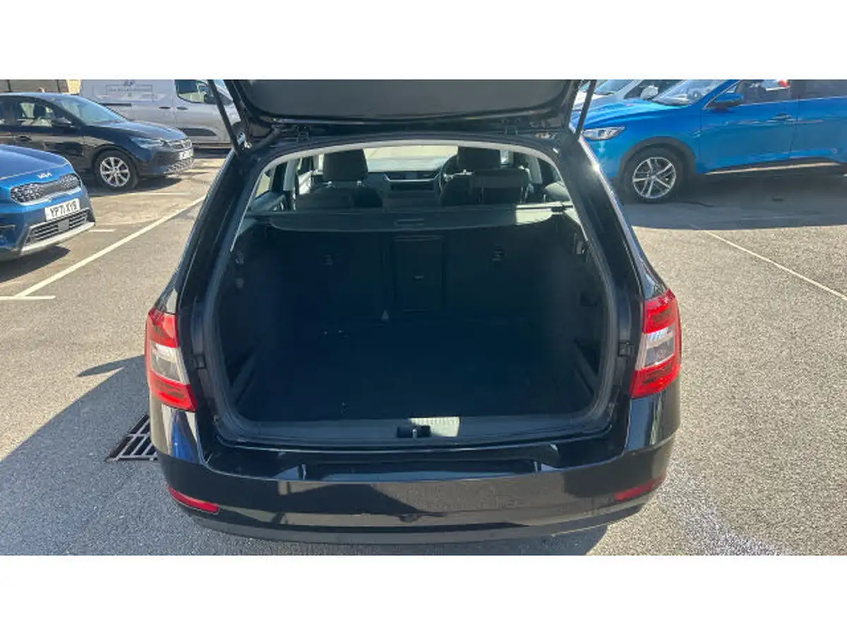 2020-skoda-octavia-15-tsi-se-drive-estate-dsg-big-3