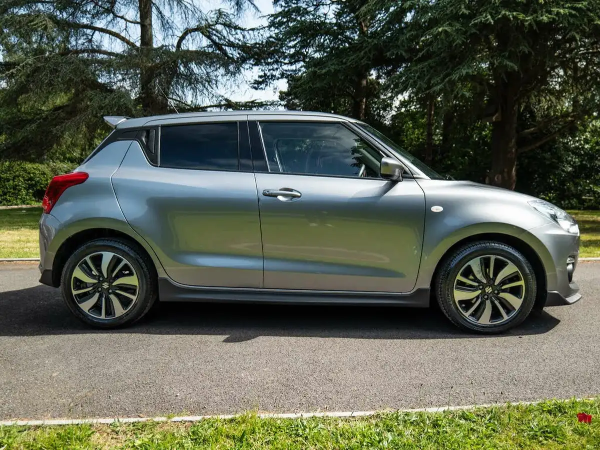 2019-suzuki-swift-12-dualjet-attitude-big-7