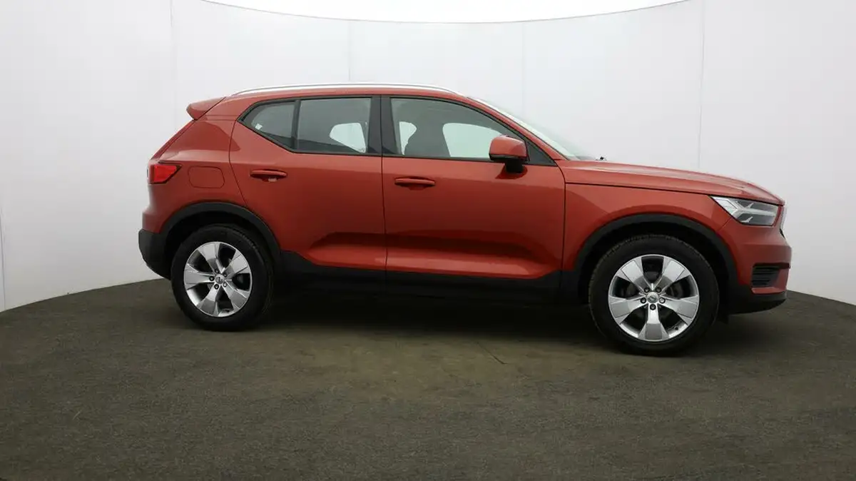 2020-volvo-xc40-20td-d3-momentum-geartronic-big-50