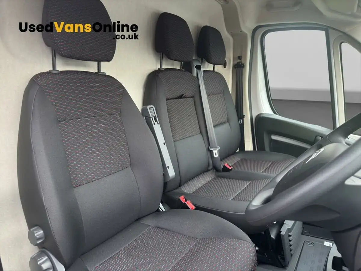 2024-citroen-relay-22bluehdi-35-l3h2-enterprise-edition-panel-big-12