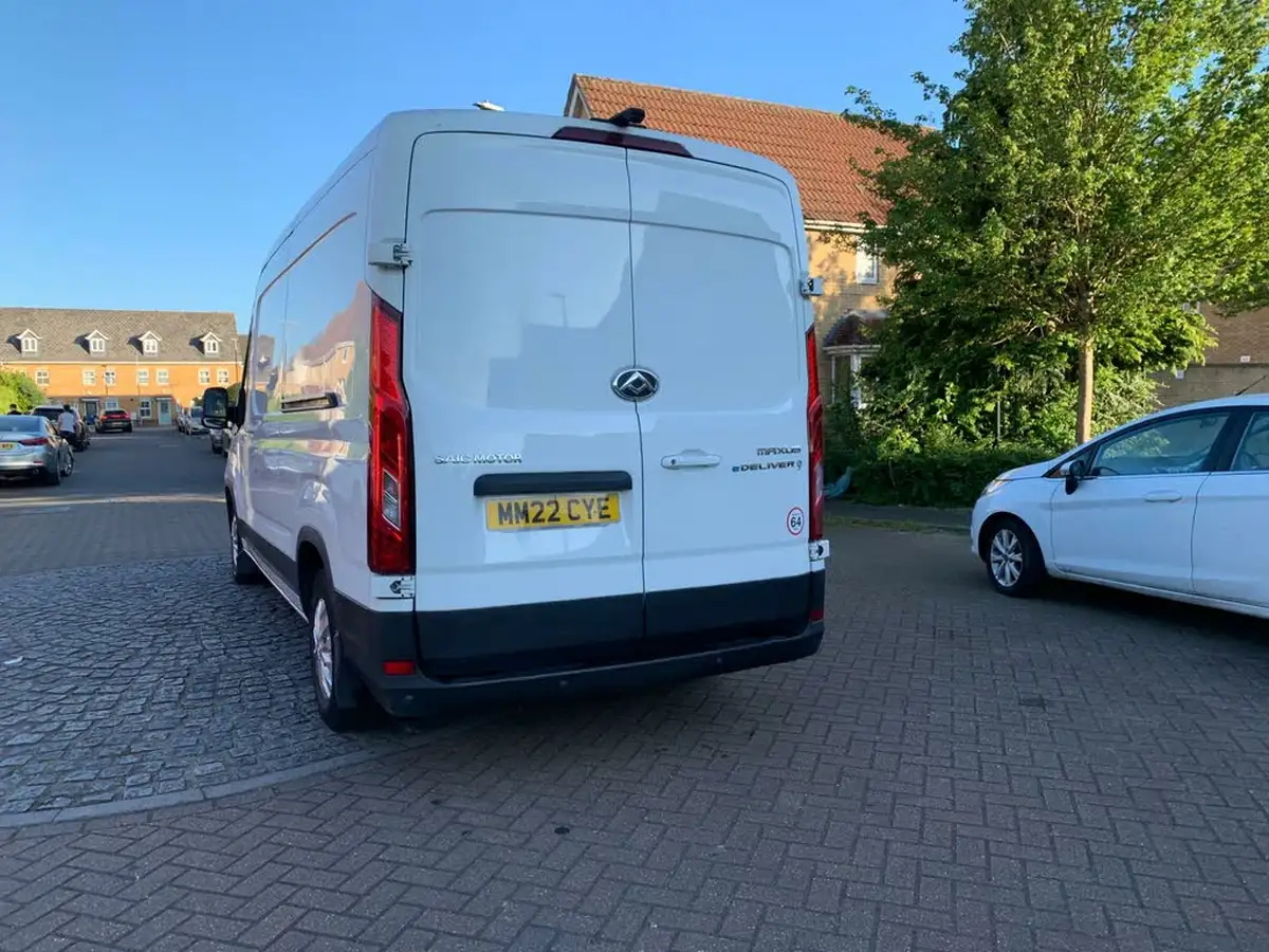 2022-maxus-e-deliver-9-e-lh-515kwh-big-40