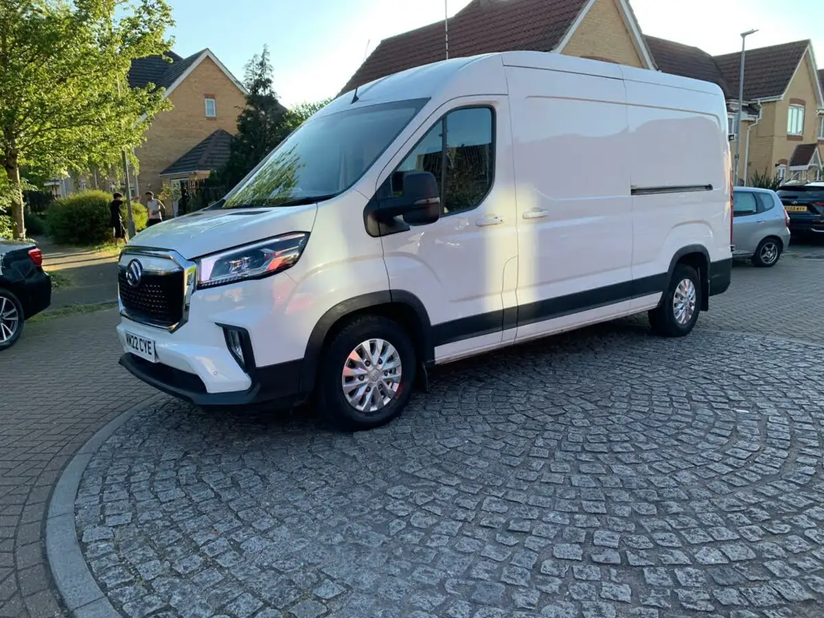 2022-maxus-e-deliver-9-e-lh-515kwh-big-68
