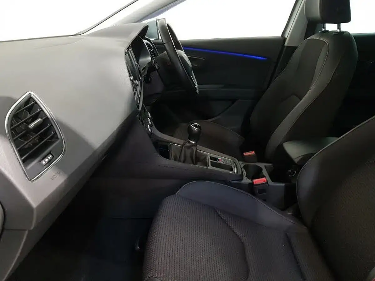 2019-seat-leon-20tdi-fr-hatchback-big-4
