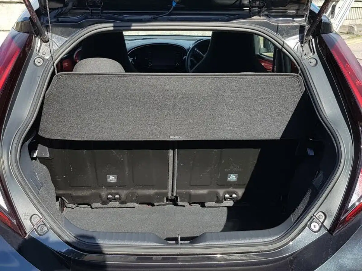 2022-toyota-aygo-x-10-vvt-i-edge-big-7