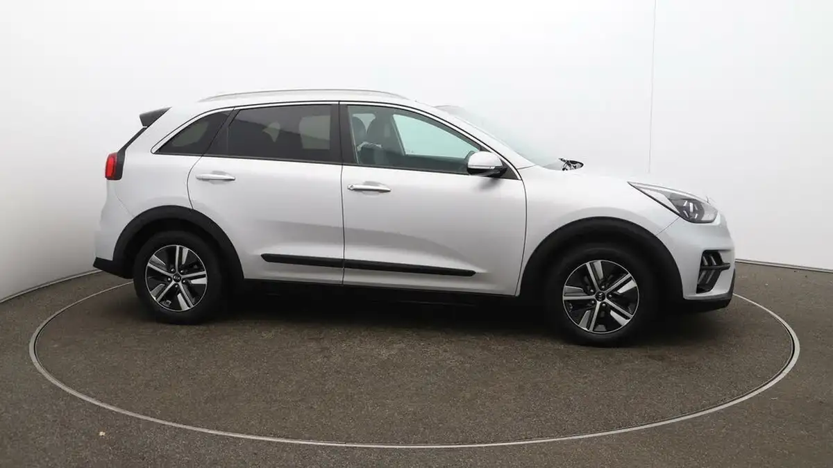 2021-kia-niro-16-gdi-2-big-48