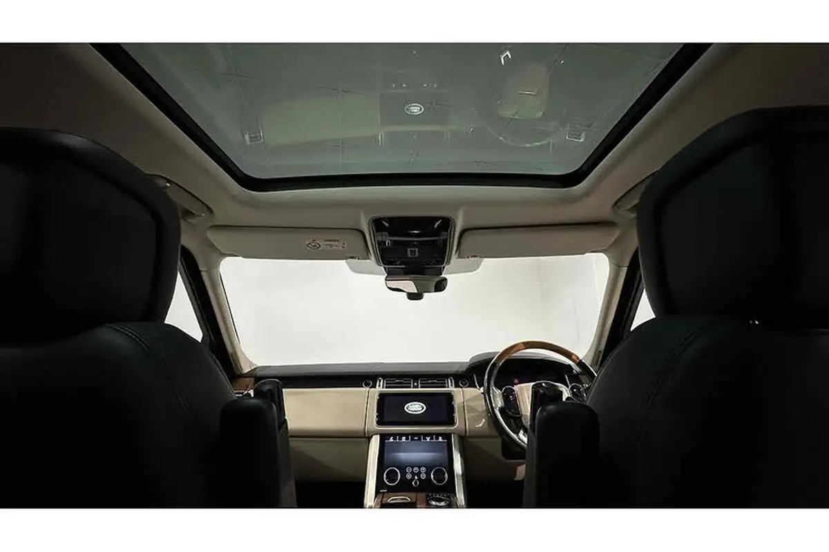 2019-land-rover-range-rover-30-sd-v6-vogue-big-1