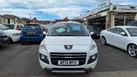 2013-peugeot-3008-crossover-20e-hdi-hybrid4-sr-small-0