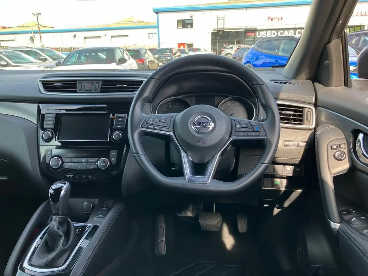 2020-nissan-qashqai-13-dig-t-tekna-160ps-19in-alloys-dct-big-16