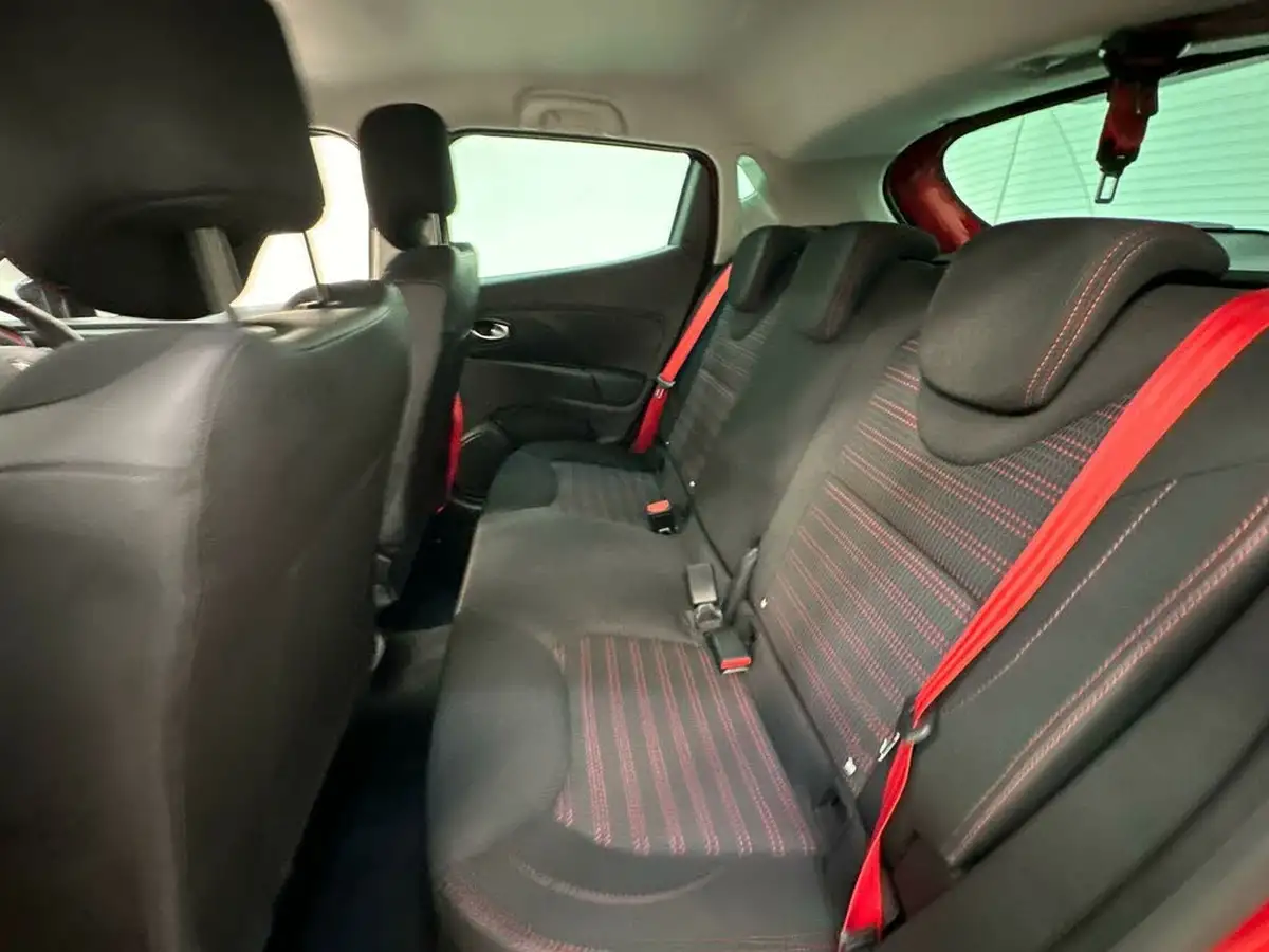 2018-renault-clio-16-turbo-renaultsport-nav-220-trophy-big-24