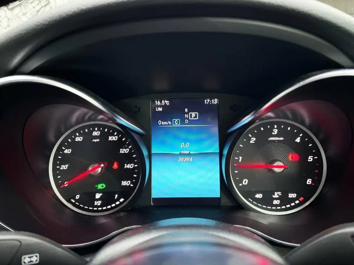 2020-mercedes-benz-c-class-20d-c220d-amg-line-coupe-2d-big-25
