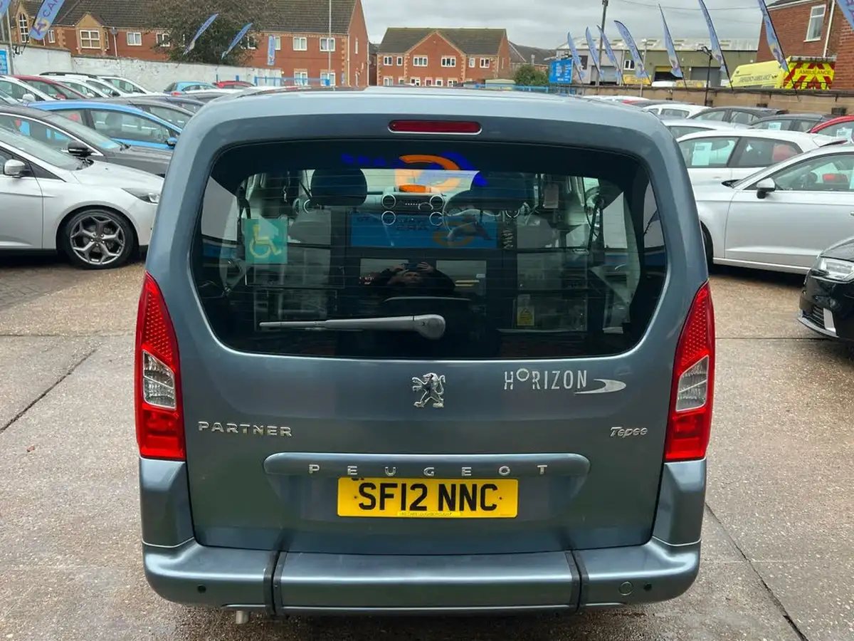 2012-peugeot-partner-16td-tepee-s-92-big-48