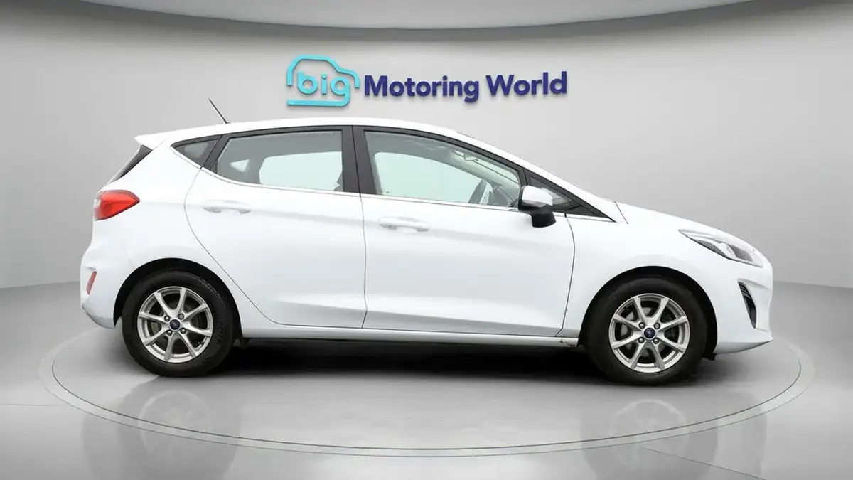 2018-ford-fiesta-10t-zetec-5d-auto-big-8