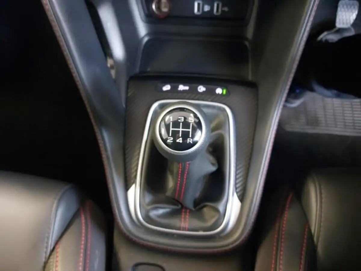 2024-mg-zs-suv-15-vti-tech-exclusive-big-14