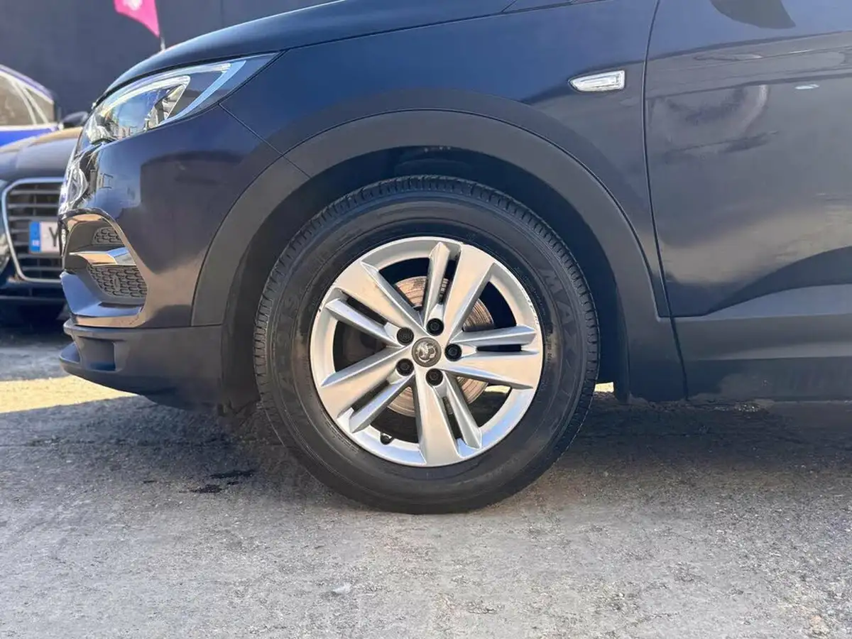 2019-vauxhall-grandland-x-12-se-ss-big-37