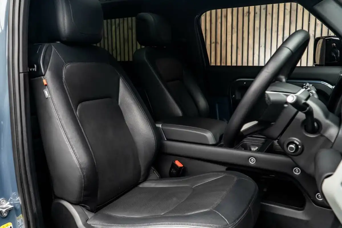 2023-land-rover-90-defender-30-d250-x-dynamic-hse-big-1