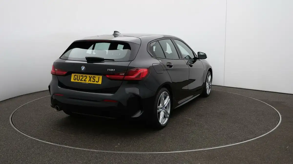 2022-bmw-1-series-15-118i-m-sport-lcp-big-53