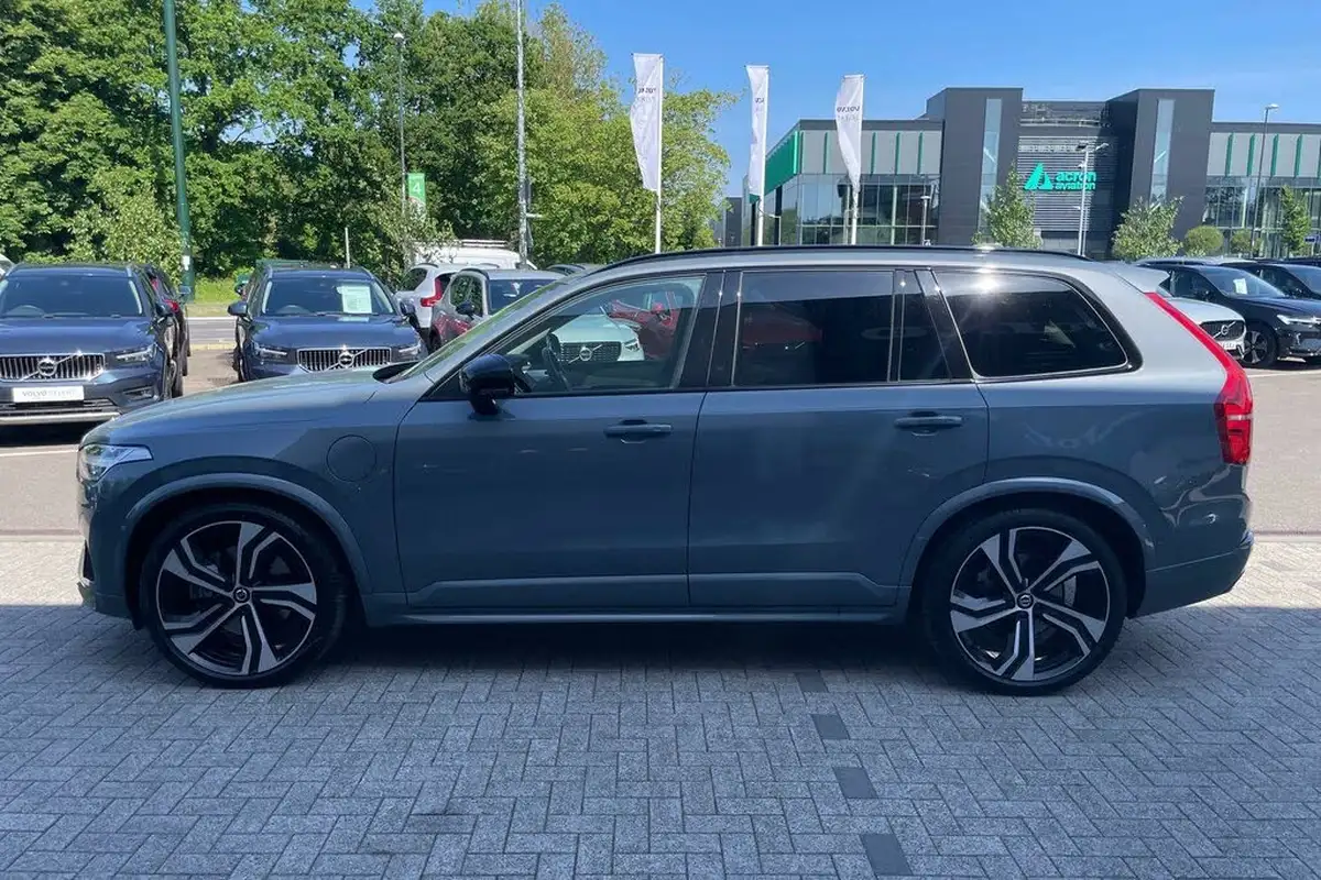 2023-volvo-xc90-20-t8-ultimate-dark-big-11