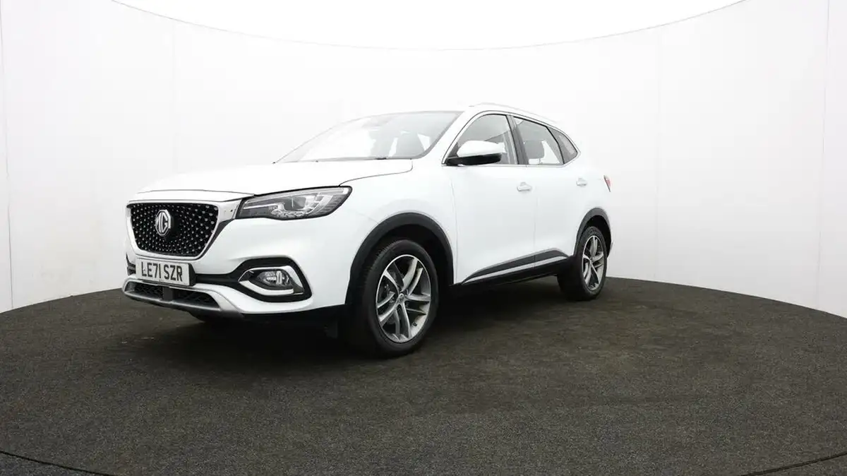 2022-mg-hs-15t-gdi-exclusive-162ps-big-60