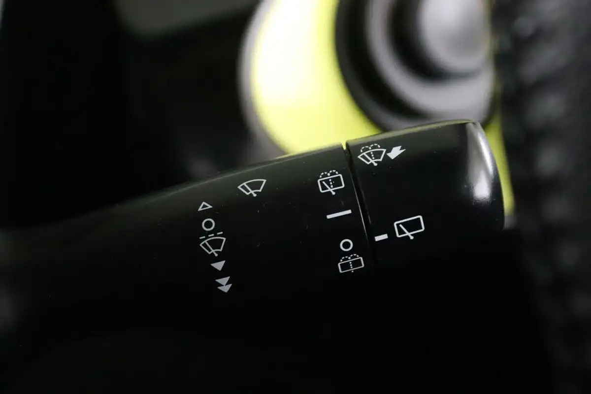 2020-peugeot-108-10-collection-ss-hatchback-big-17