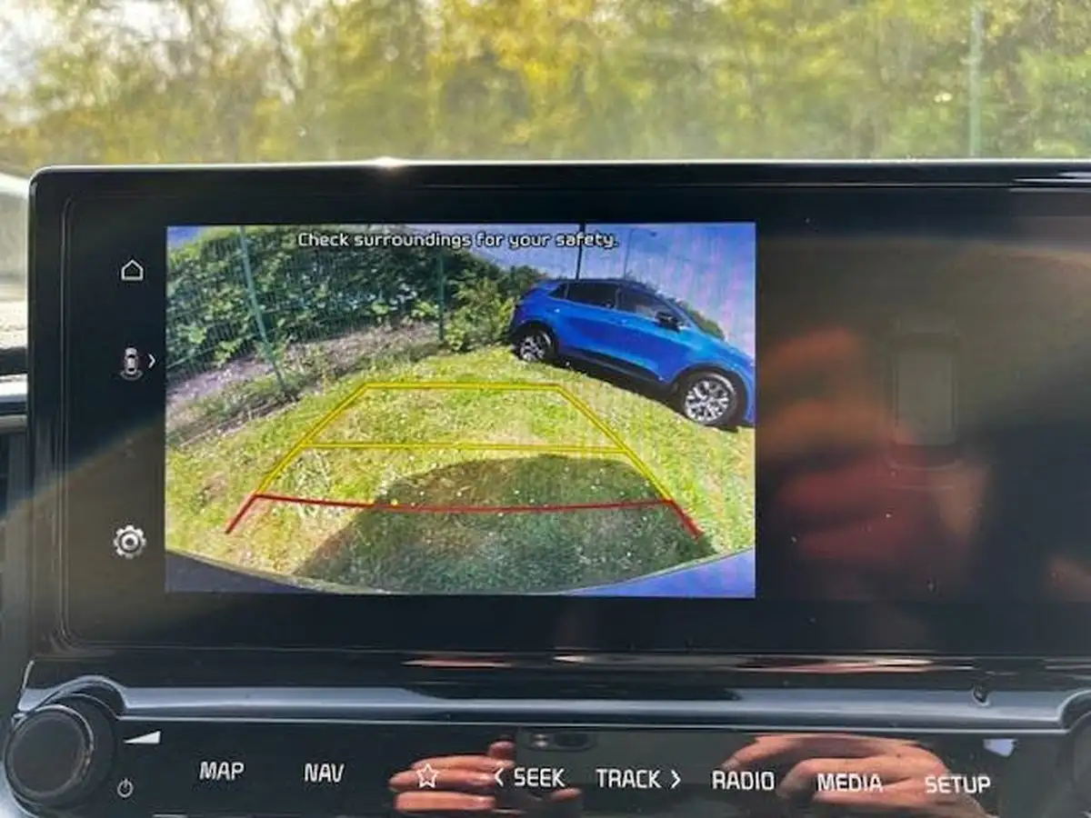 2022-kia-ceed-15-t-gdi-3-hatchback-big-12