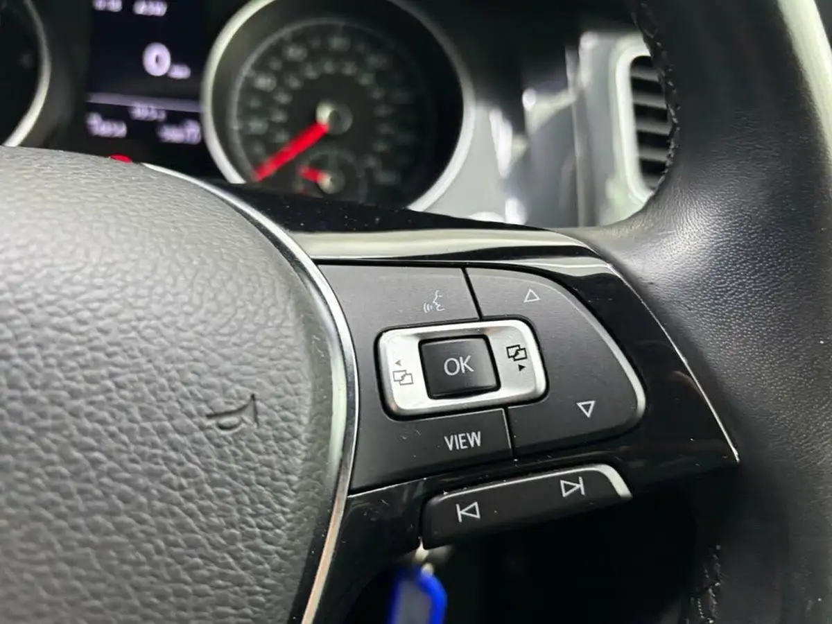 2019-volkswagen-golf-15-tsi-match-130ps-hatchback-5d-big-23