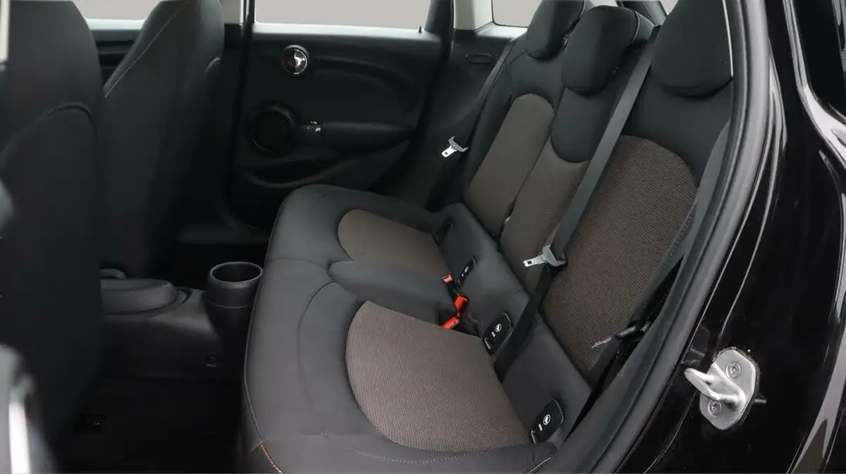 2020-mini-countryman-15-cooper-classic-auto-big-16