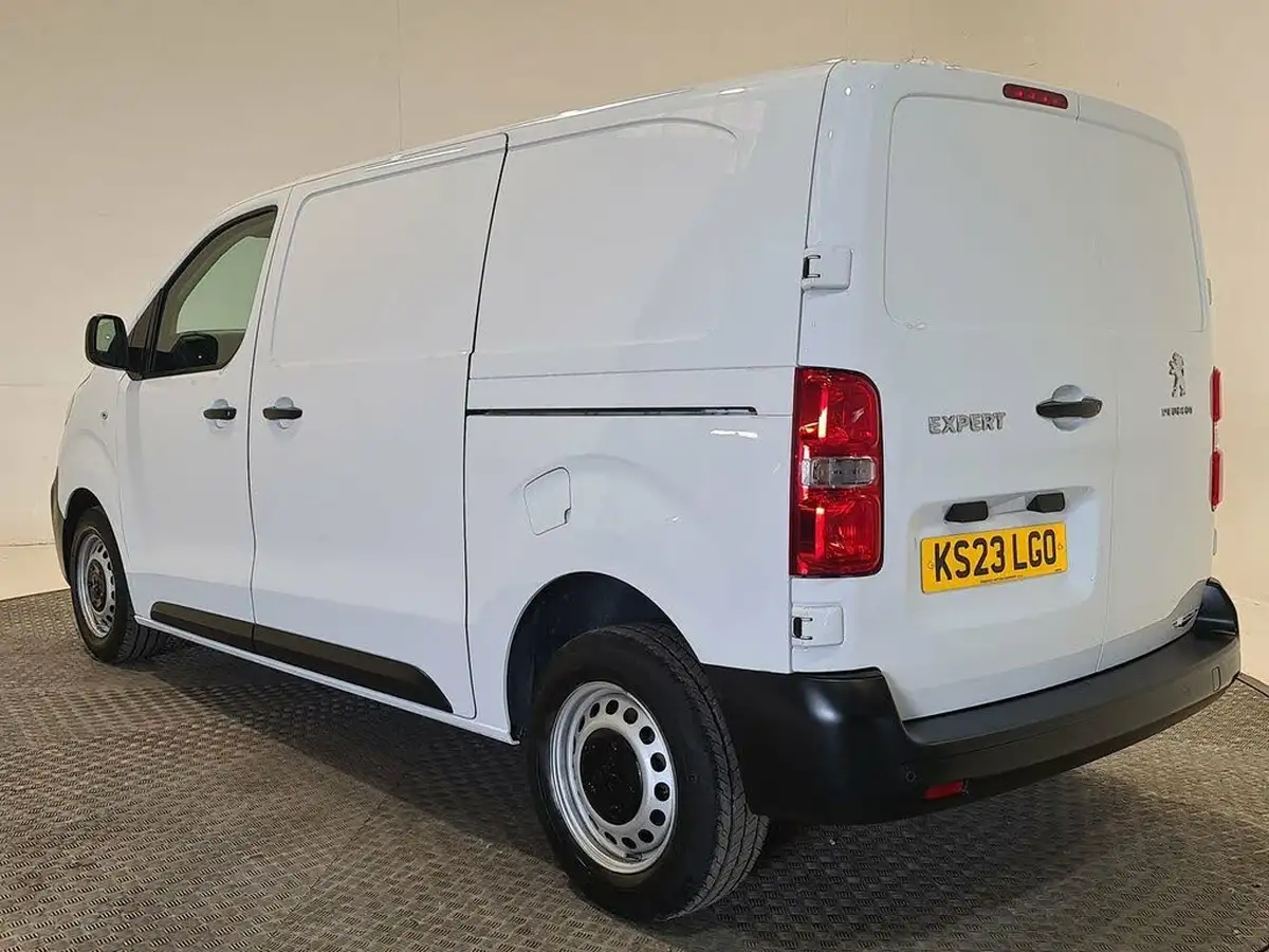 2023-peugeot-expert-15-bluehdi-professional-premium-standard-1000-big-3