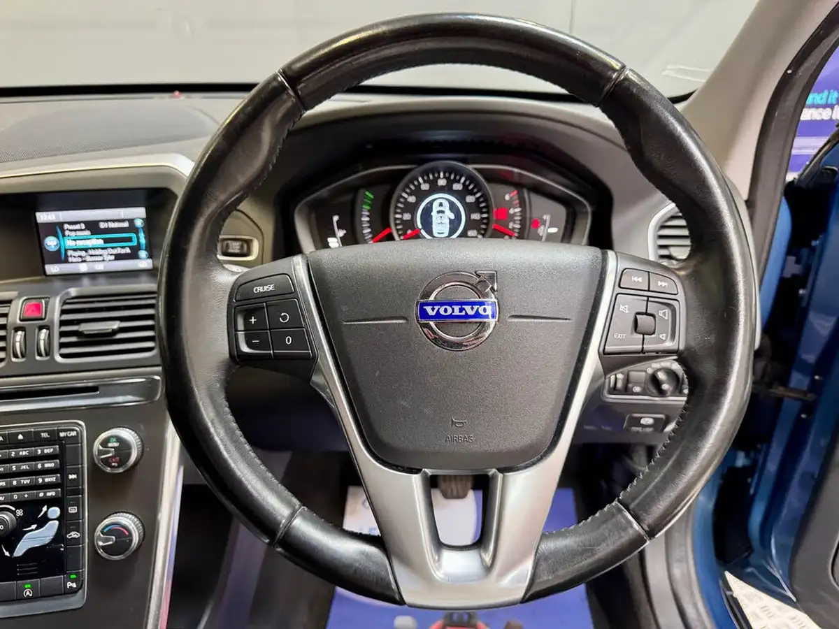 2014-volvo-xc60-20td-d4-se-181bhp-ss-1969cc-big-12