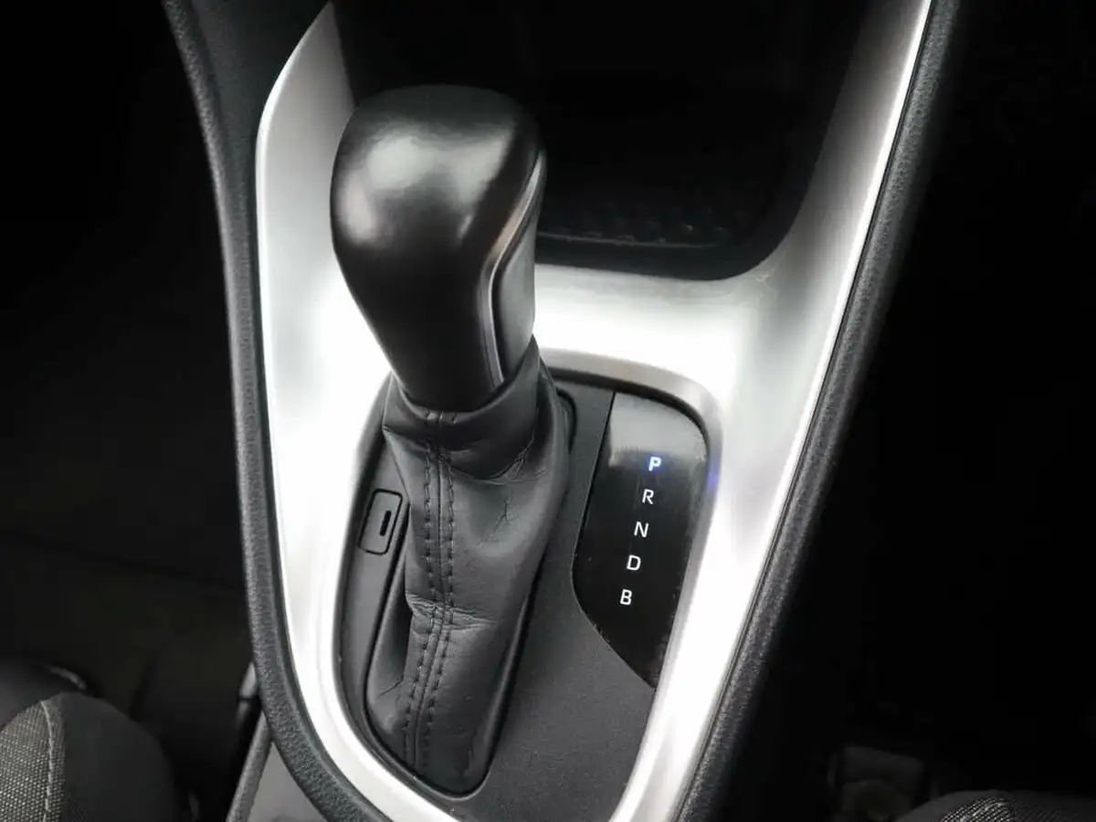 2022-toyota-yaris-15-vvt-i-design-big-28