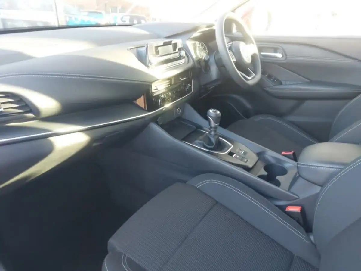 2022-nissan-qashqai-13-dig-t-acenta-premium-140ps-big-4