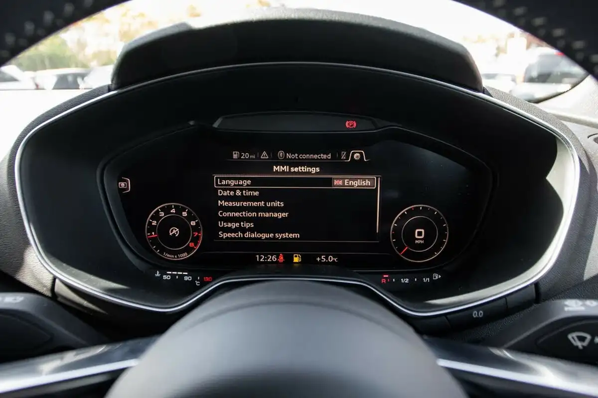 2015-audi-tt-coupe-20-tfsi-s-line-big-26