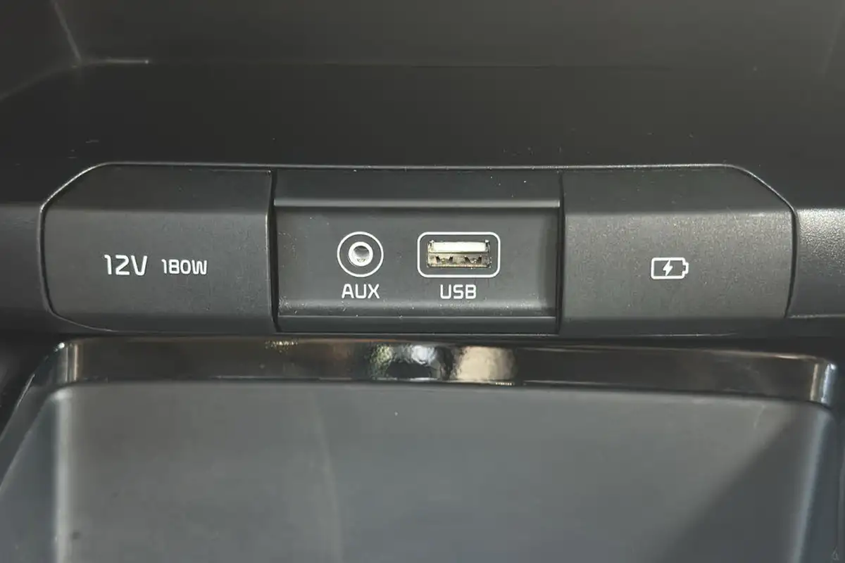 2018-kia-ceed-10-t-gdi-3-hatchback-big-22