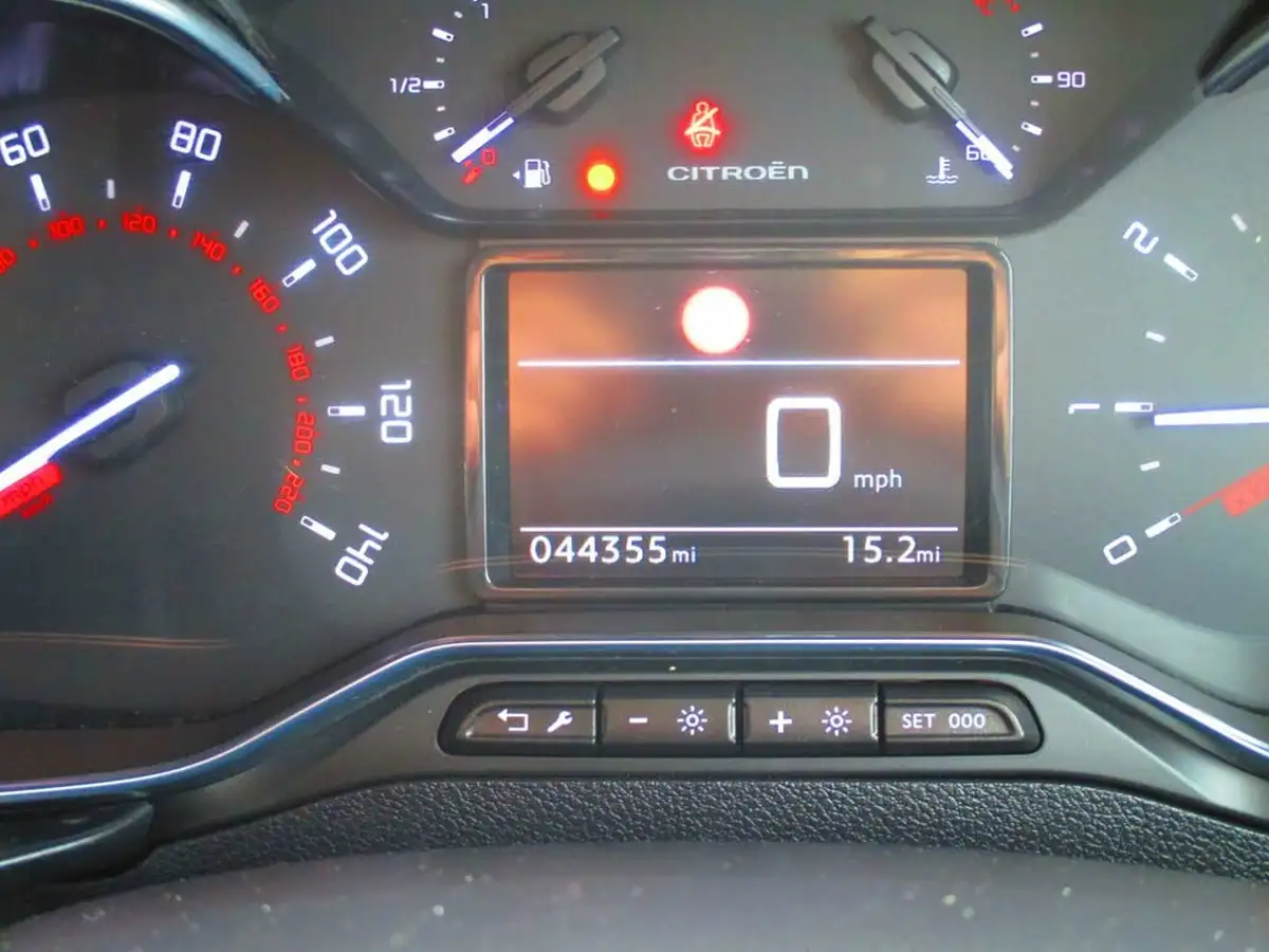 2019-citroen-berlingo-15bluehdi-flair-xl-size-130ps-big-10