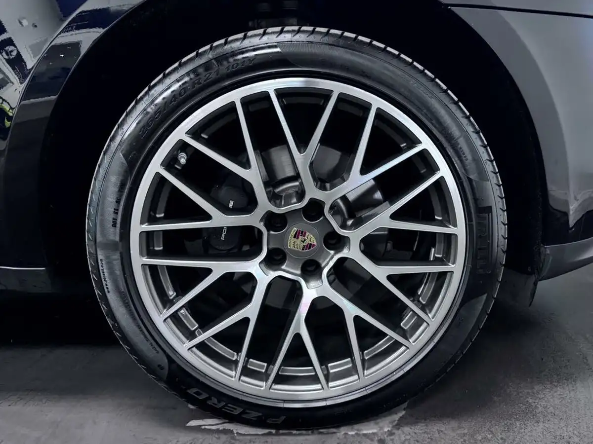 2019-porsche-macan-20-big-63