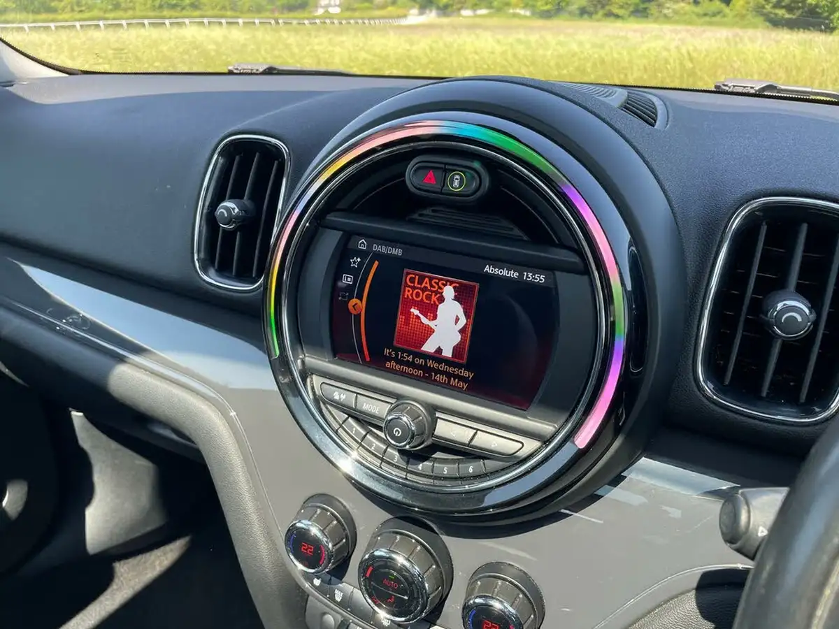 2018-mini-countryman-15-cooper-ss-big-35